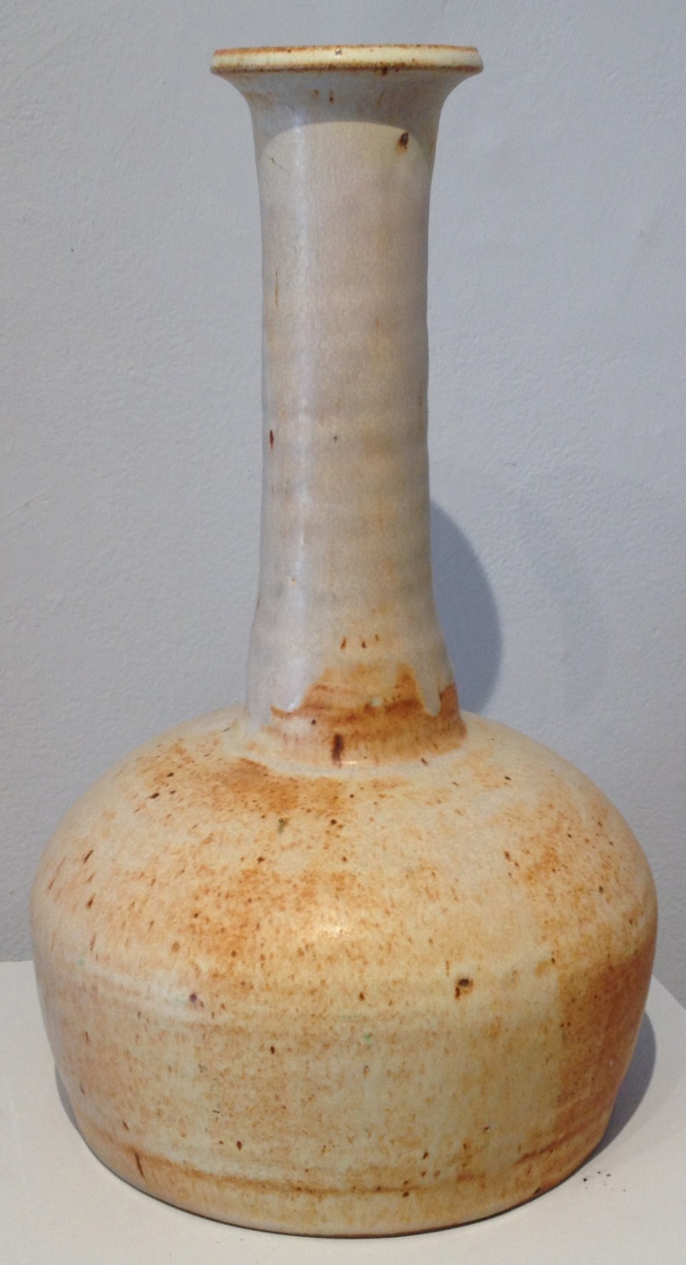 In-Chin Lee, Tall Jar No. 2, stoneware, 15 x  9 x 9